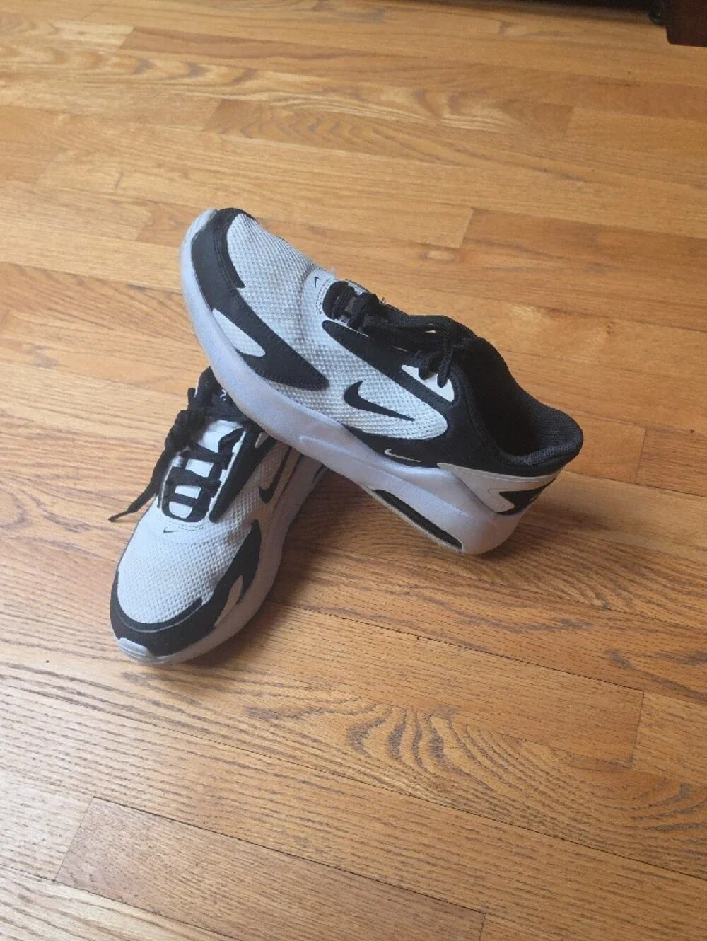 Nike Air Max Bolt White and Black Athletic Running Shoes